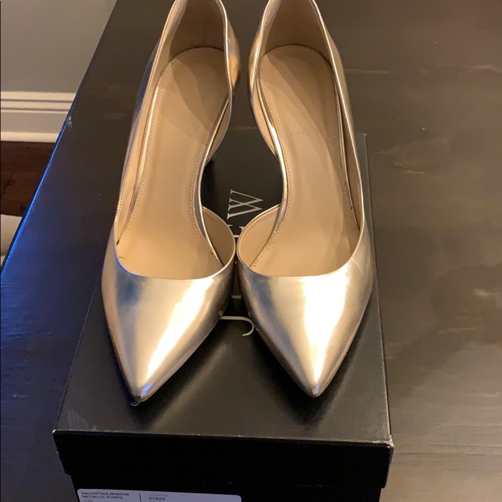 J Crew Metallic Platinum Pumps